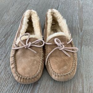 UGG Dakota Color: Tobacco-2 Women’s Size 8